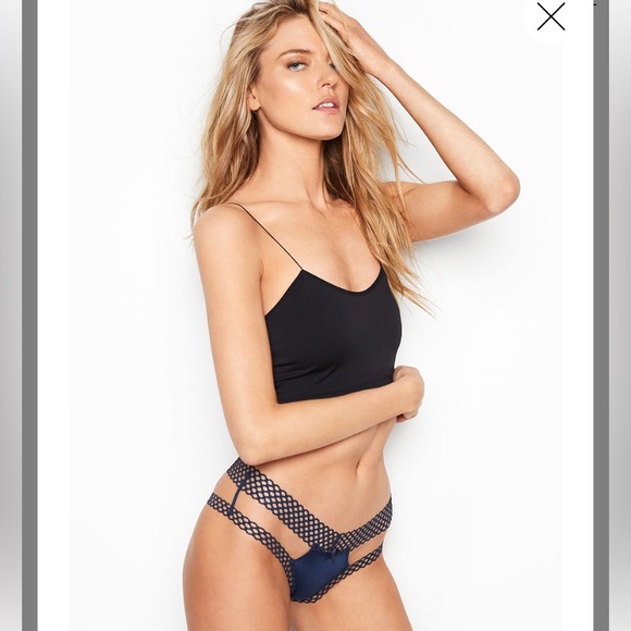 NWT Victoria’s Secret Strappy Detailing Cheeky Panties in Size Medium - Picture 2 of 3